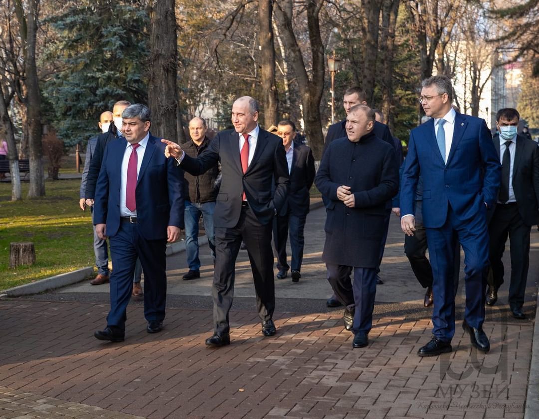 Экскурсия для Глав